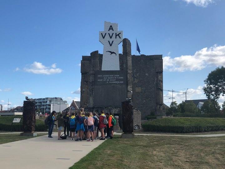Bezoek met gids schoolgroep bezoek met gids op de site